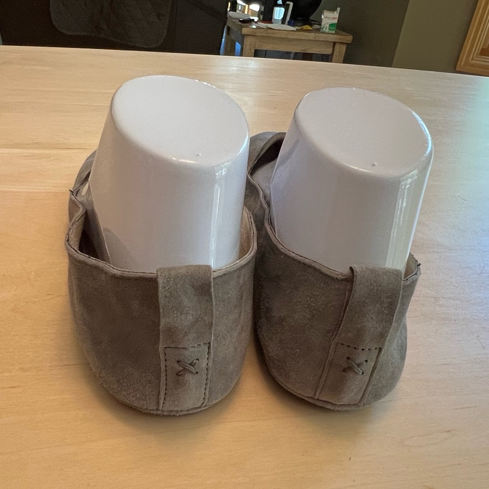 Eileen Fisher Women’s Gray Suede Slippers - Picture 5 of 7